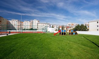 Încă un parking finalizat la Cluj. Mănăşturenii se pot bucura de o terasă verde, teren de sport și spațiu de joacă pe Mogoşoaia