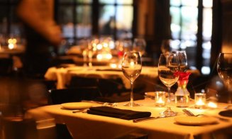 Guvernul a aprobat hotărârea pentru redeschiderea restaurantelor și cinematografelor/ Condiția lui Orban