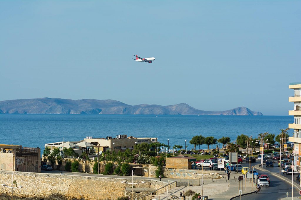 Cât ne costă o vacanță de toamnă cu avionul de la Cluj