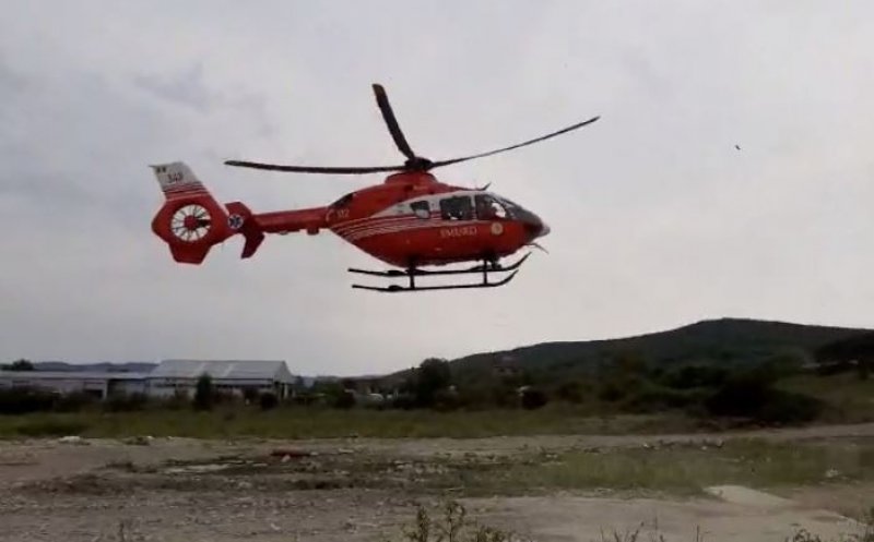 Cluj: Tânăr căzut de la înălțime. A fost preluat de elicopterul SMURD