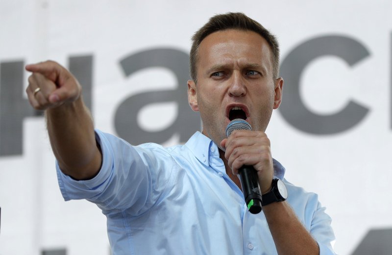 Navalnîi a fost scos din coma indusă și răspunde la comenzile medicilor