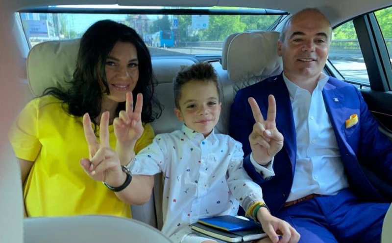 Rareș Bogdan își va duce copilul la școală: „Nu putem să ne permitem să ratăm o generație”
