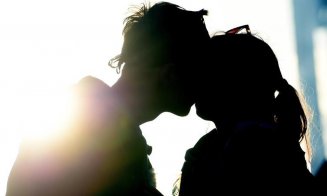 Percheziţii DIICOT: Minore, racolate prin metoda "loverboy" pentru exploatare sexuală