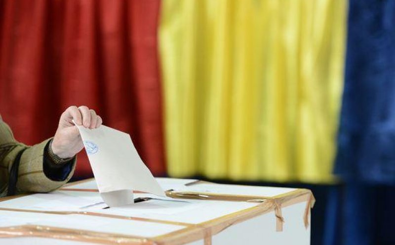 Guvernul discută luni prelungirea stării de alertă, inclusiv măsuri sanitare pentru alegerile locale şi reducerea unor restricţii