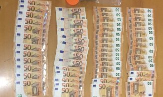 Dealer de droguri, prins în zona Piața Mihai Viteazul. Avea canabis și 5.500 euro