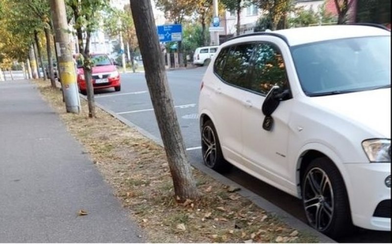 Mai multe mașini au fost vandalizate în cartierul Gheorgheni sâmbătă noaptea
