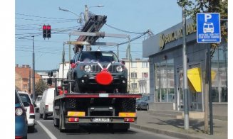 Mireasă rămasă fără mașină în Parcul Central Cluj. A oprit să facă poze