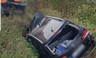 Accident cu răniți în Tureni. Un șofer de 71 de ani a intrat într-o autoutilitară