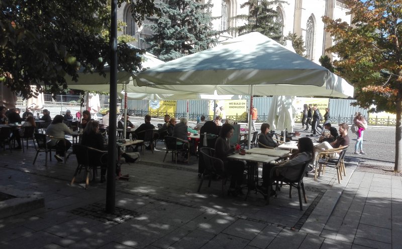 Alegerile au umplut terasele Clujului