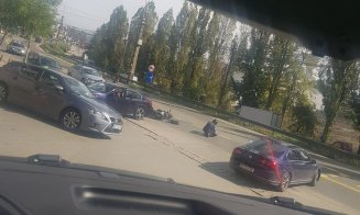 Doi motocicliști, loviți de mașini la Cluj