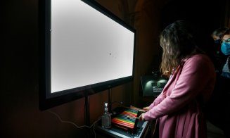 Proiecție de lumini pe Palatul Banffy, la Festivalul Clujotronic