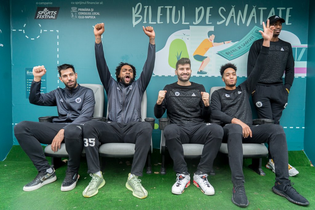Baschetbaliștii de la U-BT, antrenament în stația smart Sports Festival