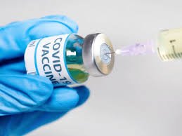 Cât va costa o doză de vaccin anti-COVID. Rafila: „Cred că până la sfârșitul anului, vor ieși cel puțin două"