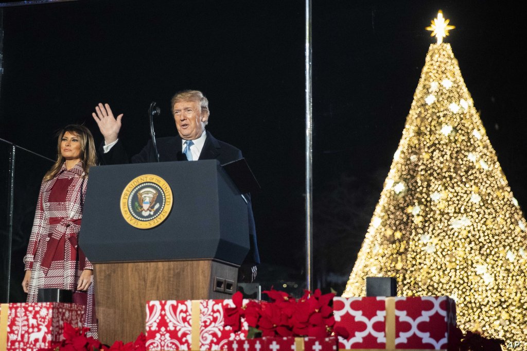 Bradul lui Trump, împodobit cu globuri “made in Cluj”