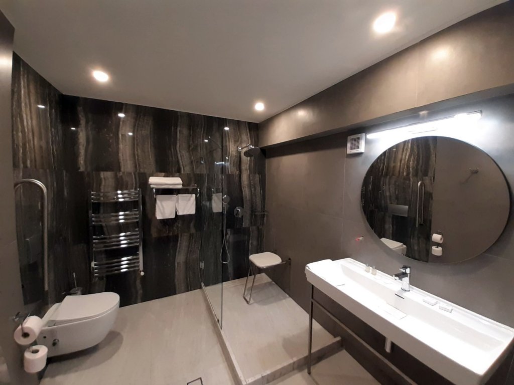 Complexul hotelier Univers „T”, în plin proces de modernizare