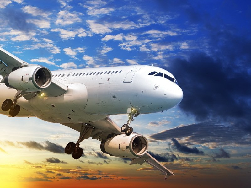 A murit de Covid-19 la bordul unui avion. Abia după trei luni a fost făcut public cazul