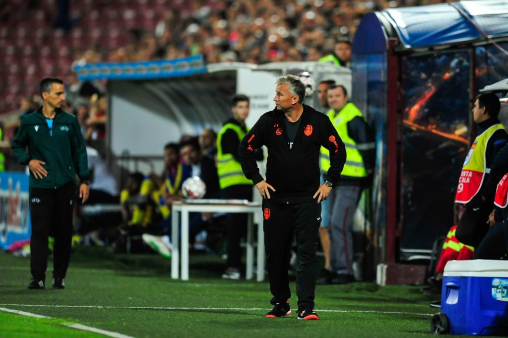 Antrenorul campioanei, în topul celor mai ofensivi fundași din Premier League