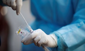 COVID-19 și-a modificat evoluția și se vindecă mai greu, avertizează medicii