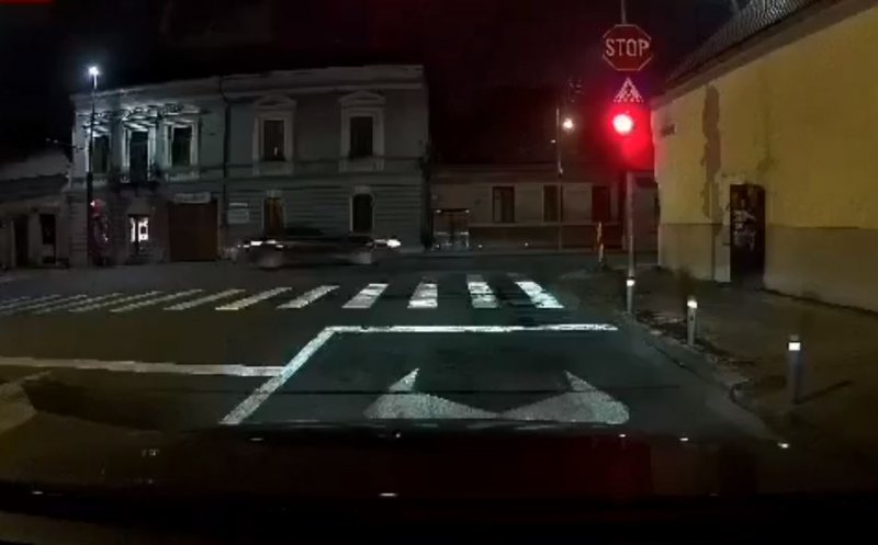 Accident surprins live pe Moților. Noroc că nu era nimeni pe trotuar!