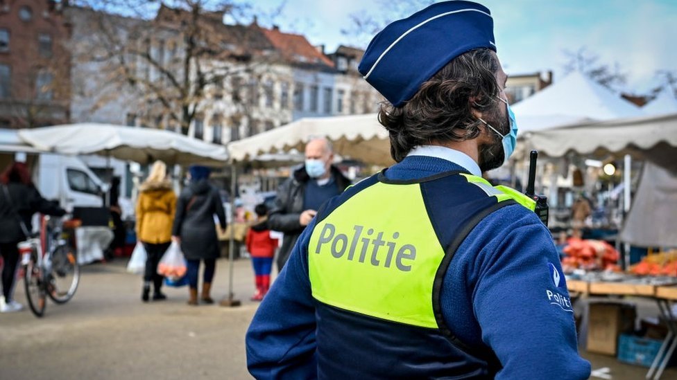 Încă o țară din Europa intră în carantină totală. Familiile vor avea dreptul la doar o vizită pe săptămână