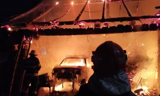 Incendiu într-o comună de lângă Cluj. Două clădiri s-au făcut scrum