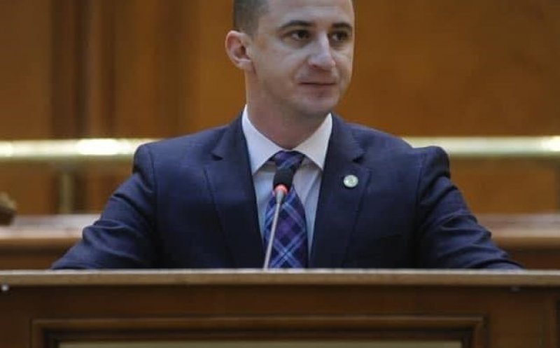 Alfred Simonis, către Ponta: „Dacă nu se mai face scut în faţa justiţiei, ca pe vremea dumnealui, este pentru că am înţeles să ne schimbăm”