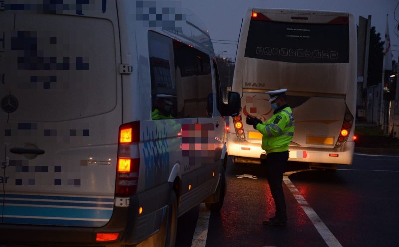 Poliția, controale de amploare în trafic. În vizor, transportul de persoane