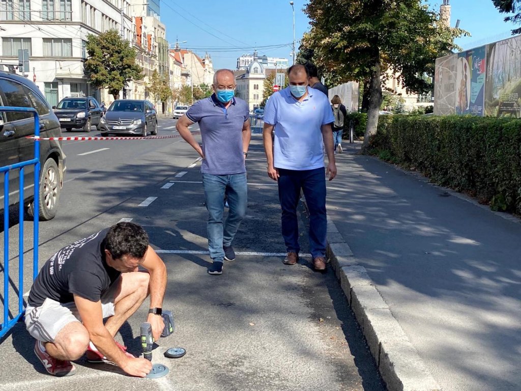 Senzorii din locurile de parcare disponibile în centrul Clujului vor fi activați