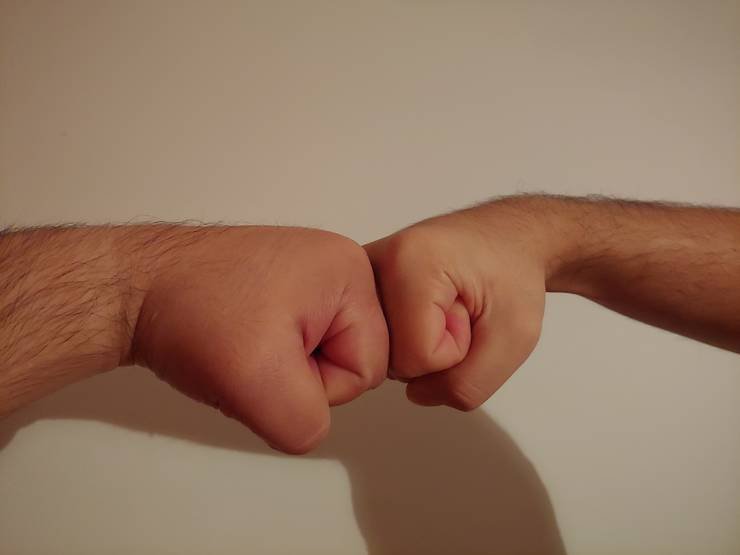 Streinu Cercel îi sfătuiește pe români să nu se mai atingă atunci când se salută: „Este contraindicat!”