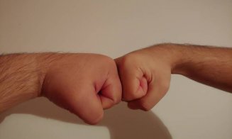 Streinu Cercel îi sfătuiește pe români să nu se mai atingă atunci când se salută: „Este contraindicat!”