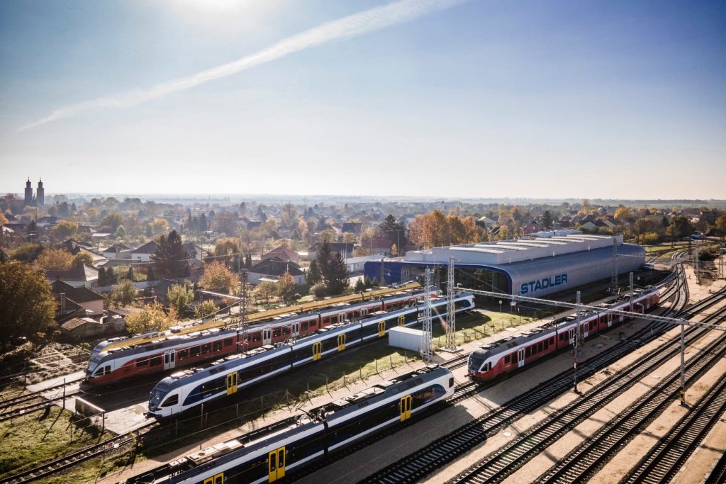 Ungurii electrifică linia ferată până la graniță. “TGV-ul" Cluj – Episcopia mai așteaptă