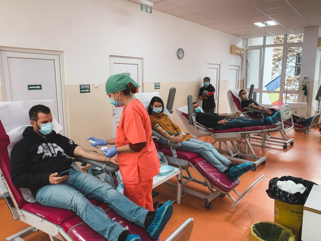 Au început să apară EROII Covid. Zeci de donatori plasmă la Cluj în ultimele zile