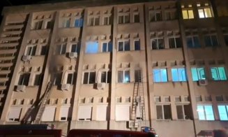 Percheziții la spitalul incendiat din Piatra-Neamț. Anchetatorii încearcă să stabilească motivele