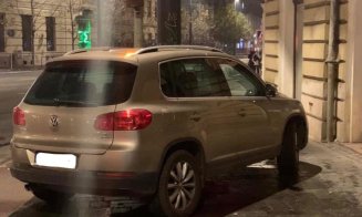 Lipsa locurilor de parcare din Cluj, motiv de ceartă între şoferi: "Nu sunt proprietara trotuarului, dar sunt a spațiului din fața lui"