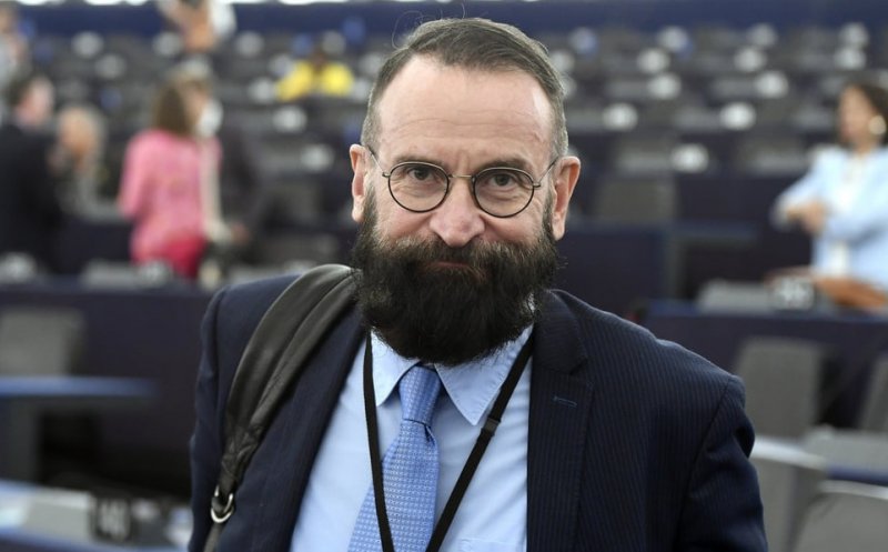 Orgie sexuală cu diplomaţi şi un europarlamentar în plină pandemie