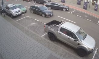 Ce a pățit șoferul care a și-a văzut de drum după ce a provocat un accident pe Eroilor
