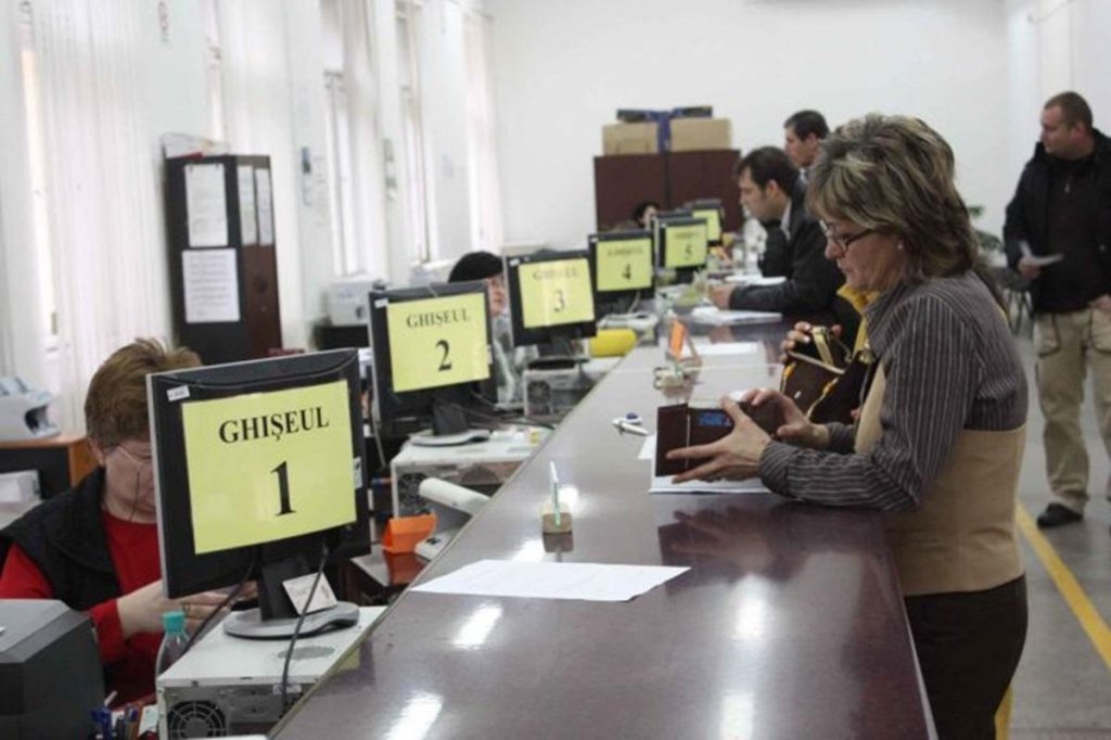 Program special la Primăria Cluj pentru eliberarea actelor de identitate. Duminică, deschis până seara