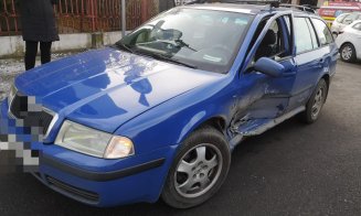 Accident în sensul giratoriu de pe Fabricii. O persoană a ajuns la spital