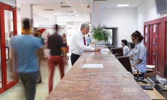 Elefant.ro a bătut palma cu Poșta Română. Coletele vor fi preluate din oficiile poștale
