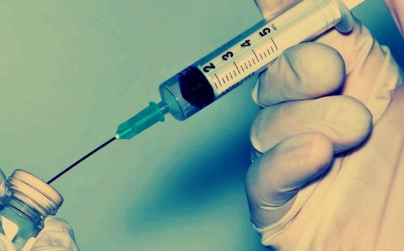 Vaccinul anti COVID-19 Pfizer a fost administrat pentru prima dată astăzi
