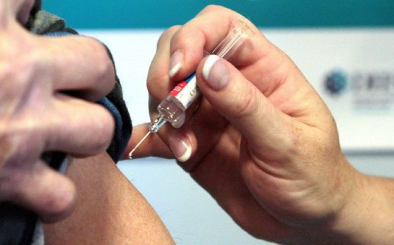 Câţi români ar trebui imunizaţi pentru a trece de epidemia COVID-19