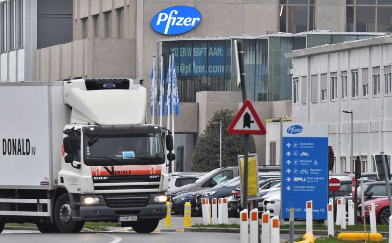 Primele doze cu vaccinul anti-COVID vor ajunge la Cluj cu camionul, din Belgia