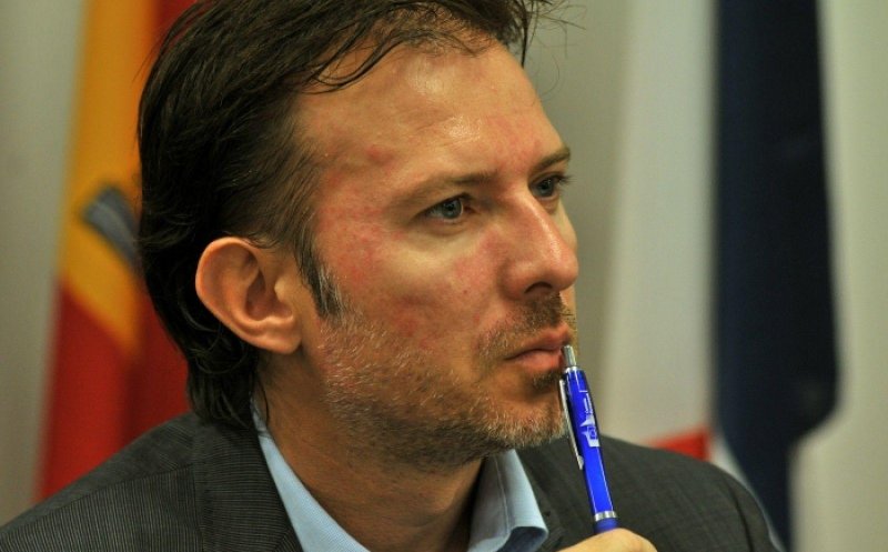 Boc, despre Cîţu: "Are un master şi un doctorat în USA, a fost prins toată viaţa lui în structuri economice înalte"