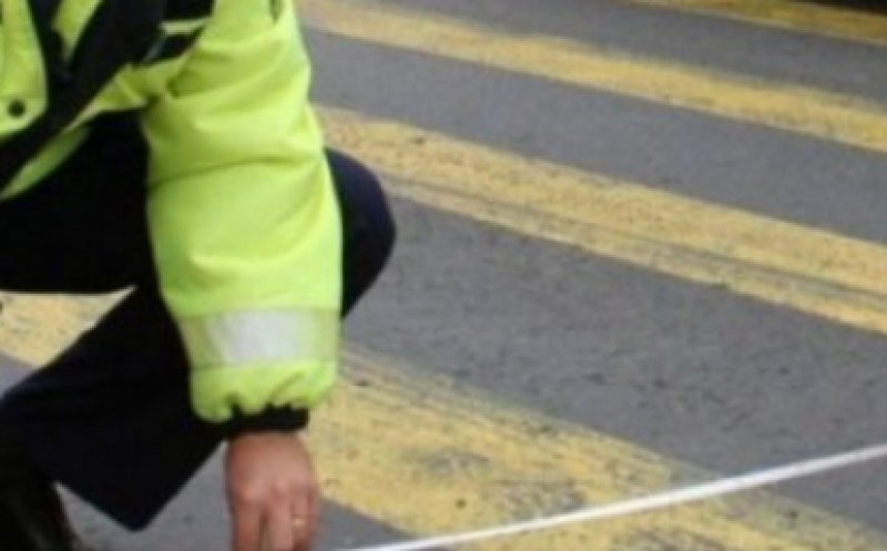 Băut bine, un clujean a fost izbit de o mașină  în timp ce încerca să traverseze strada