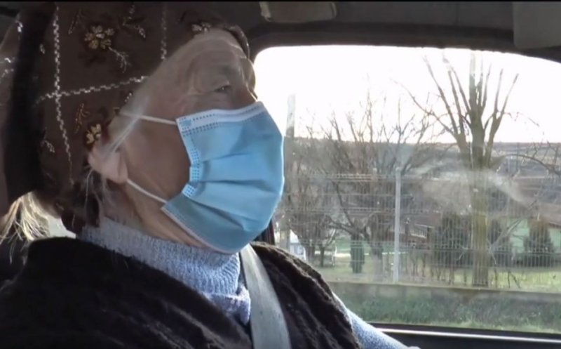 O femeie de 74 de ani din Cluj știe să conducă maşina, mopedul şi tractorul