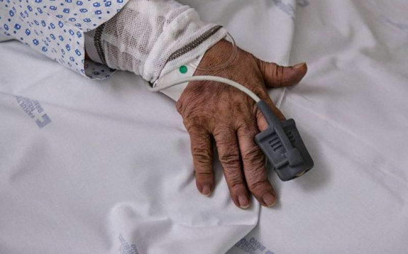 Premierul unei ţări a murit la 52 de ani, în urma infectării cu noul coronavirus