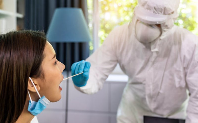 Ce spun medicii români despre eficiența testelor rapide antigen pentru depistarea Covid-19