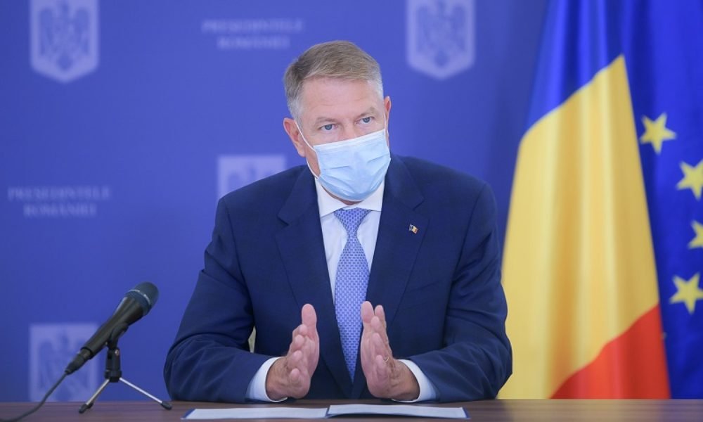Mesajul lui Iohannis, înainte de sărbători: „De Crăciun şi Anul Nou staţi acasă dacă vreţi să vă fie bine”