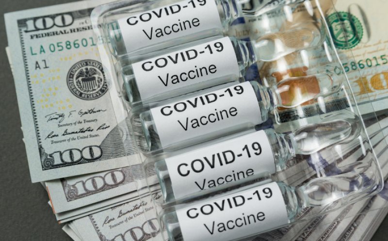 Bogații vor să se bage în față la vaccinarea anti-COVID. Sumele colosale pe care sunt dispuşi să le ofere pentru a se vaccina primii