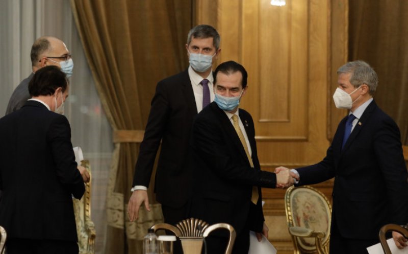 Liderii PNL, USR PLUS şi UDMR au semnat acordul de guvernare